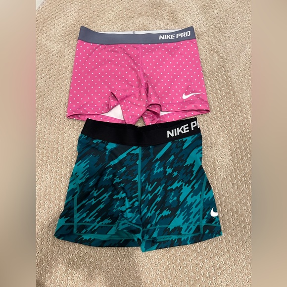 2 pairs of size Small Nike Pros shorts in guc - Picture 2 of 4